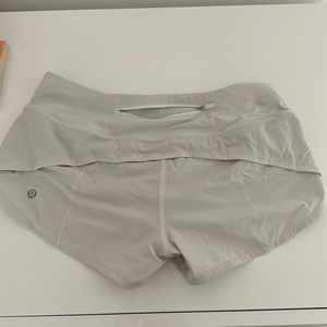 size 4 lulu white shorts